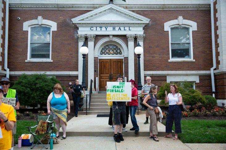 Bowling Green data center moratorium fails again, regulations given final approval