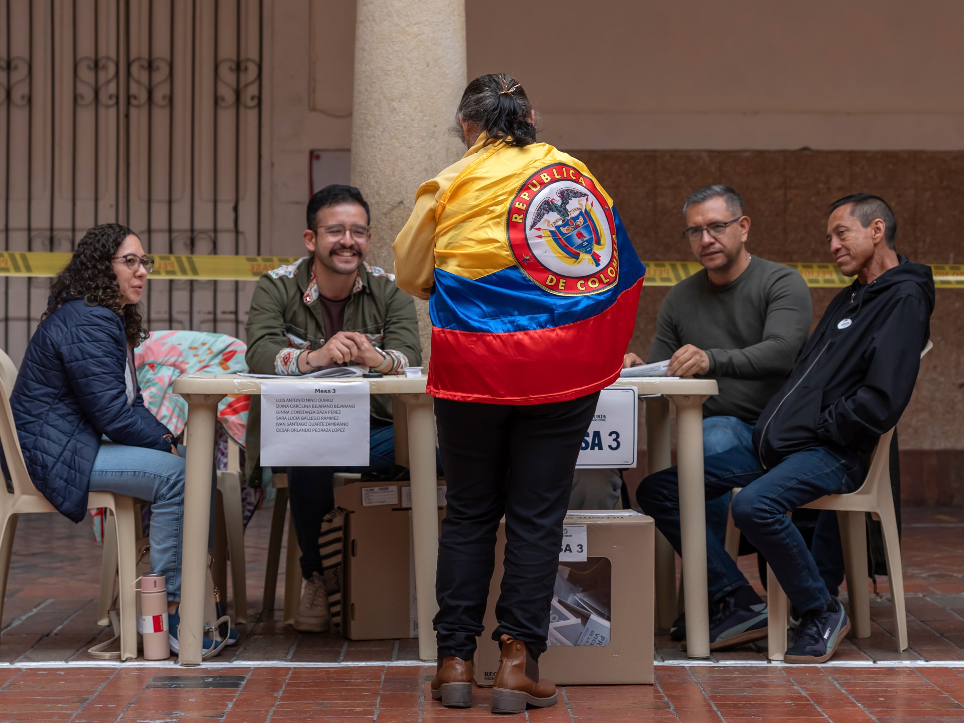 Colombians to vote in presidential run-off pitting leftist against hardliner | Elections News