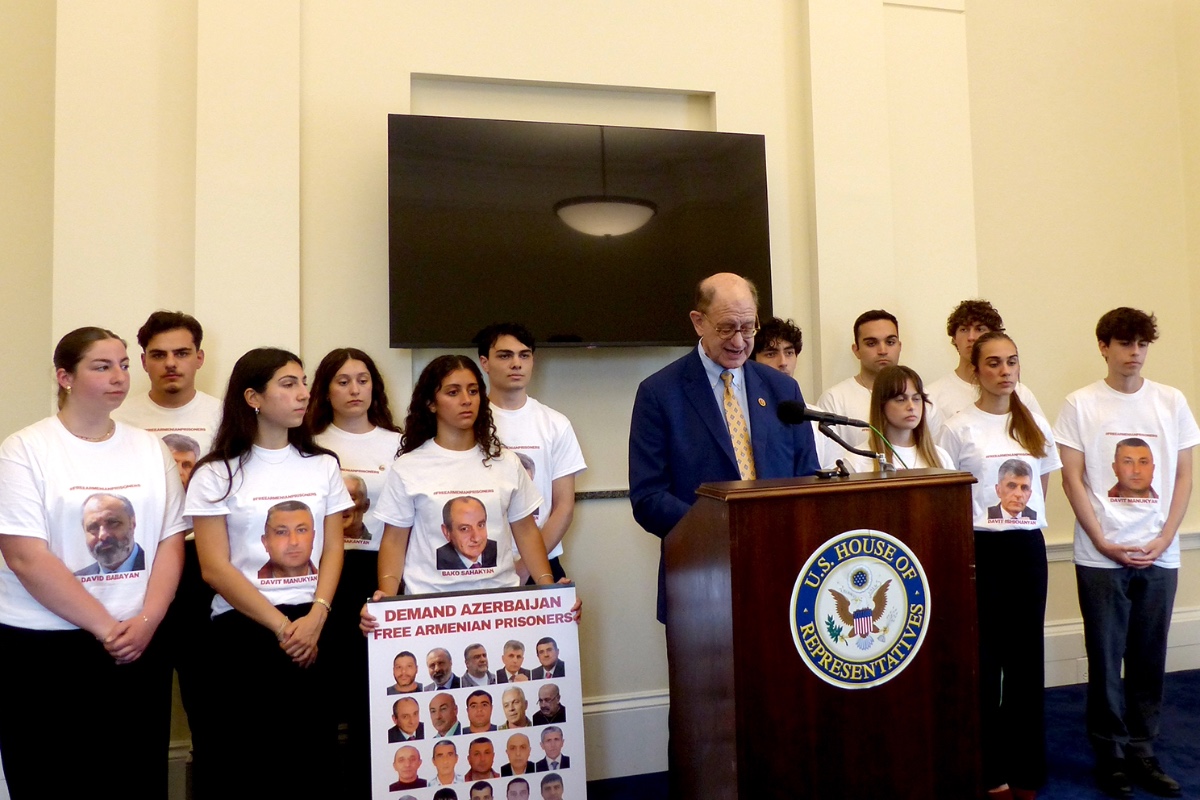 Congressional leaders demand release of Armenian hostages