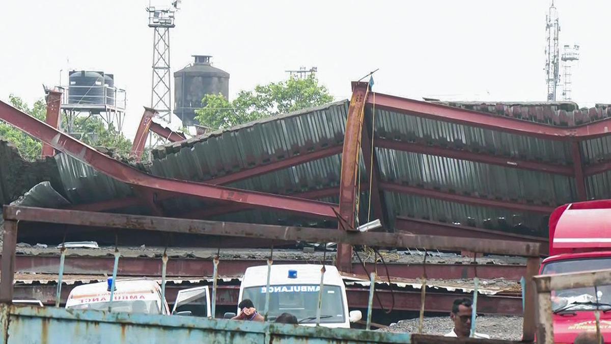 Death toll in Kolkata warehouse collapse rises to 15
