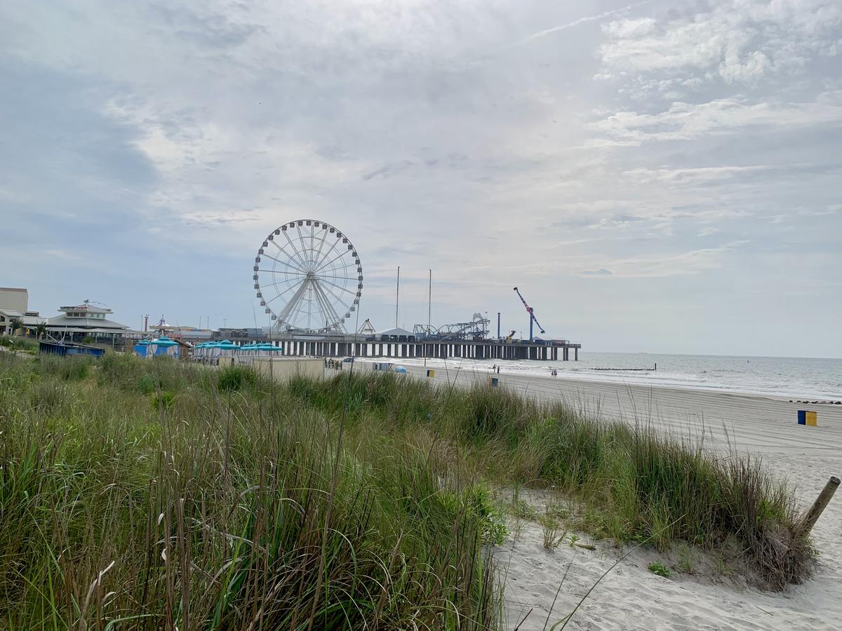 EJ and Kyle live at Steel Pier Atlantic City: see the photos