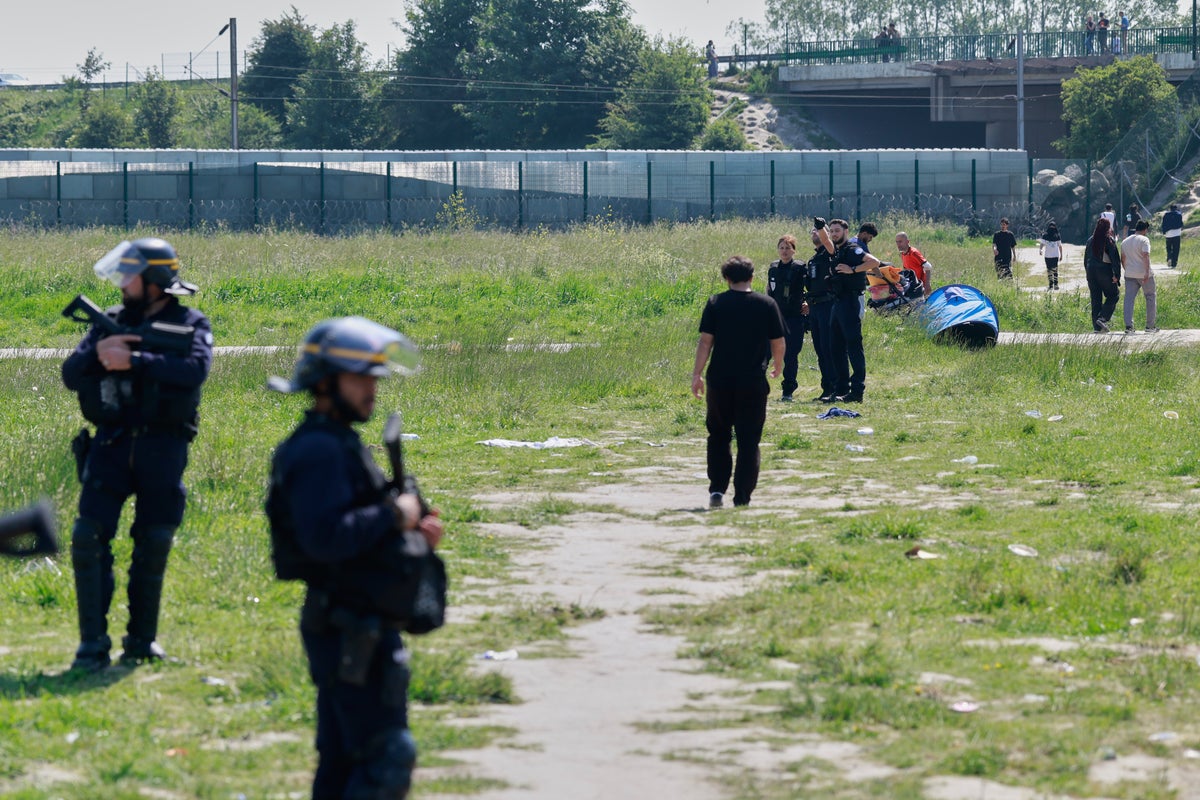 EU pushes through migration overhaul with more deportations and detention centres abroad