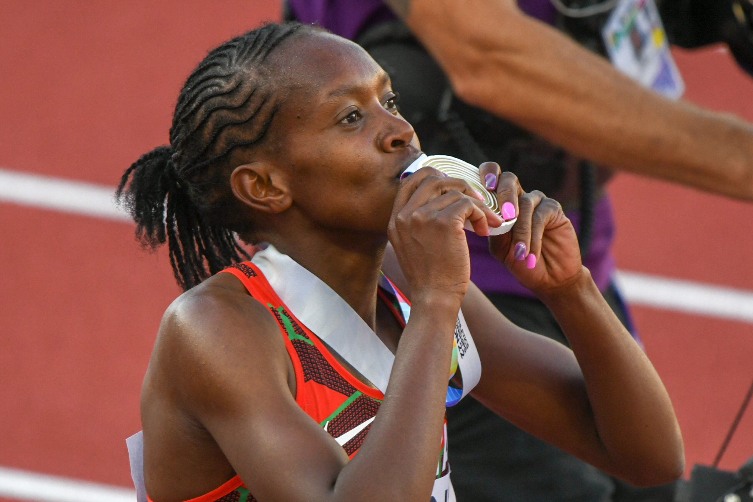 East African distance runners — Faith Kipyegon racing in Oregon