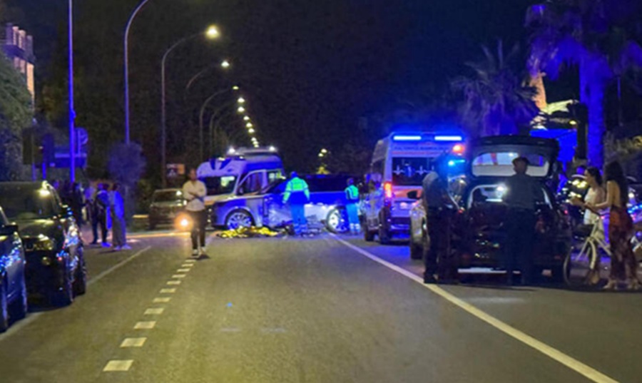 A 17-year-old resident of Viareggio died and an 18-year-old was critically injured early this morning following a collision between a scooter and an SUV on the Marina di Pietrasanta seafront