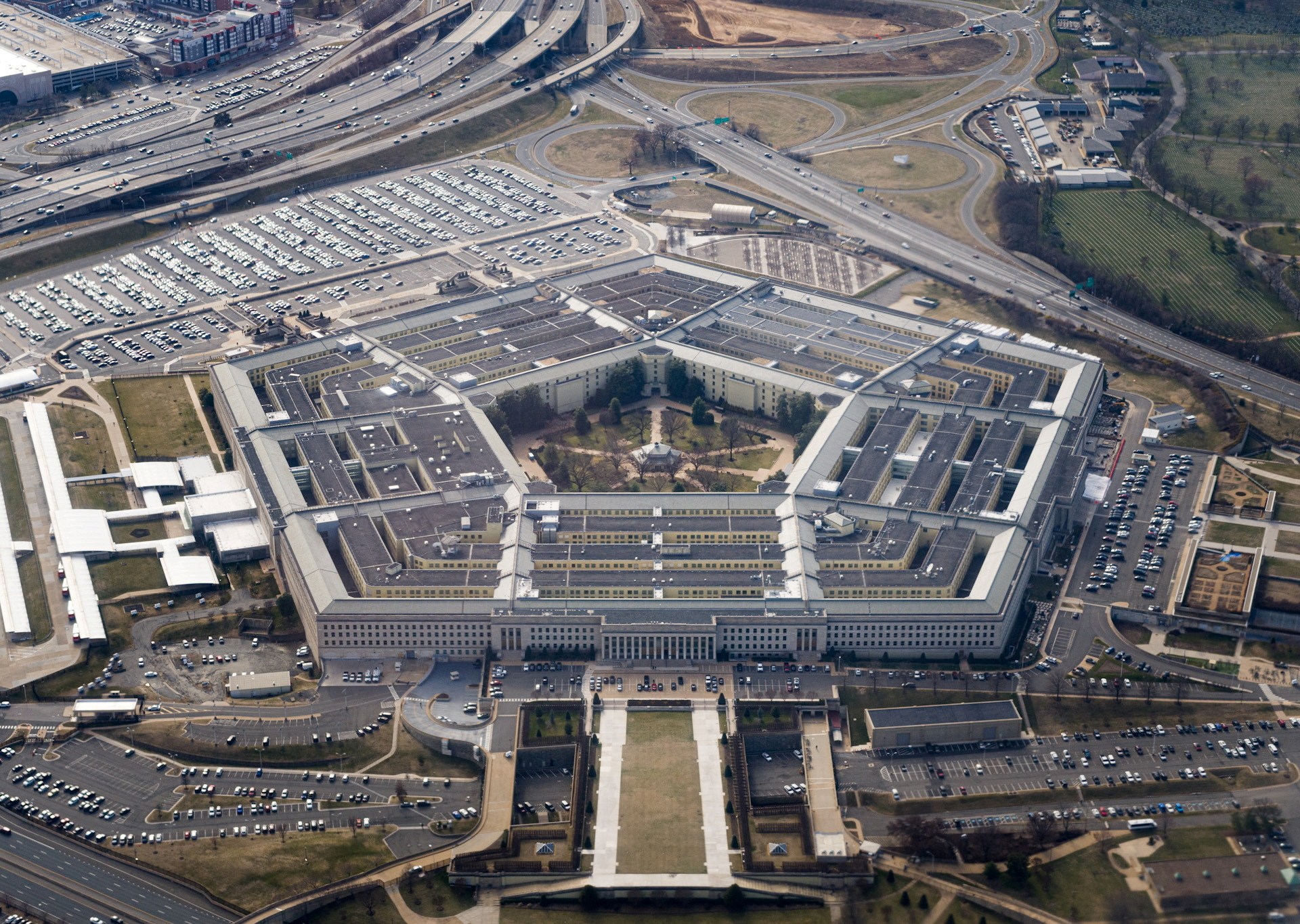 Firefighters on scene at Pentagon during ‘hazardous materials incident’ | News