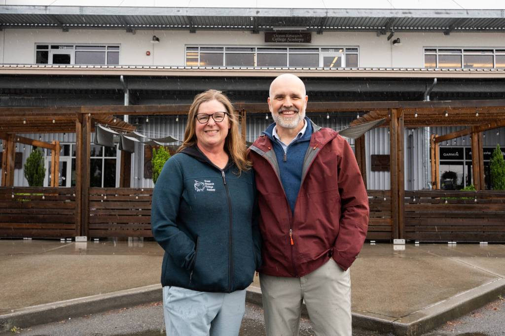 Founding director of EvCC ocean research program to retire
