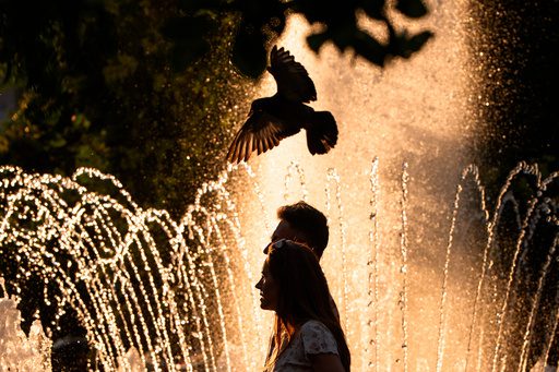 France records around 1,000 additional deaths as extreme heat breaks European records