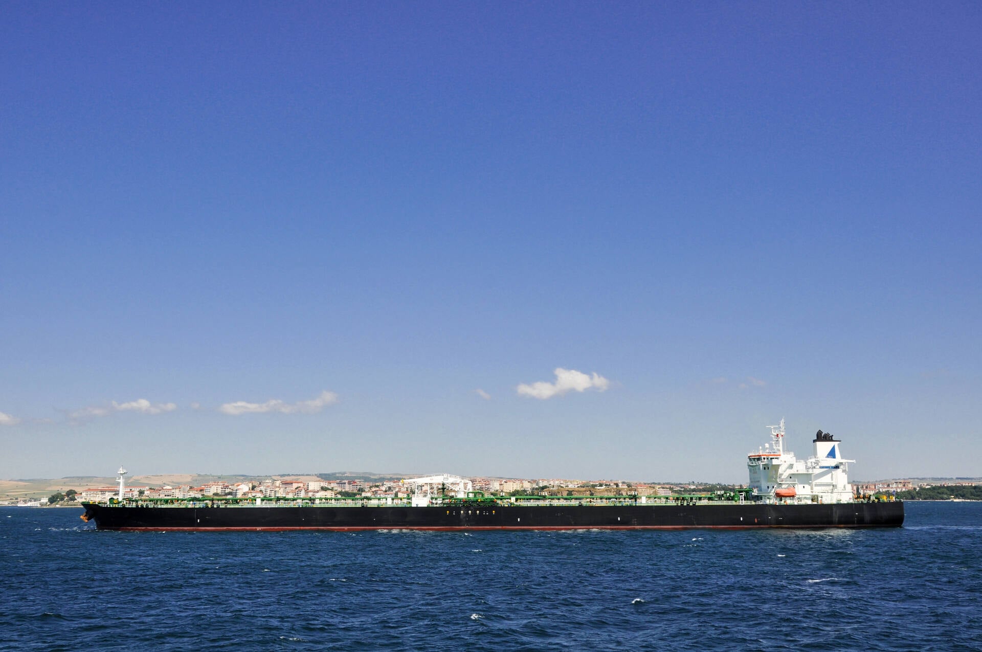 Greek maritime giants make record-breaking fleet expansion