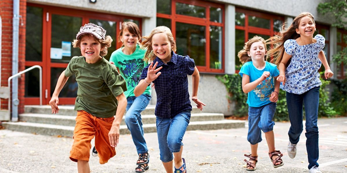 Hitzewelle: Schwitzen in der Schule oder vorverlegte Sommerferien? - Bildung