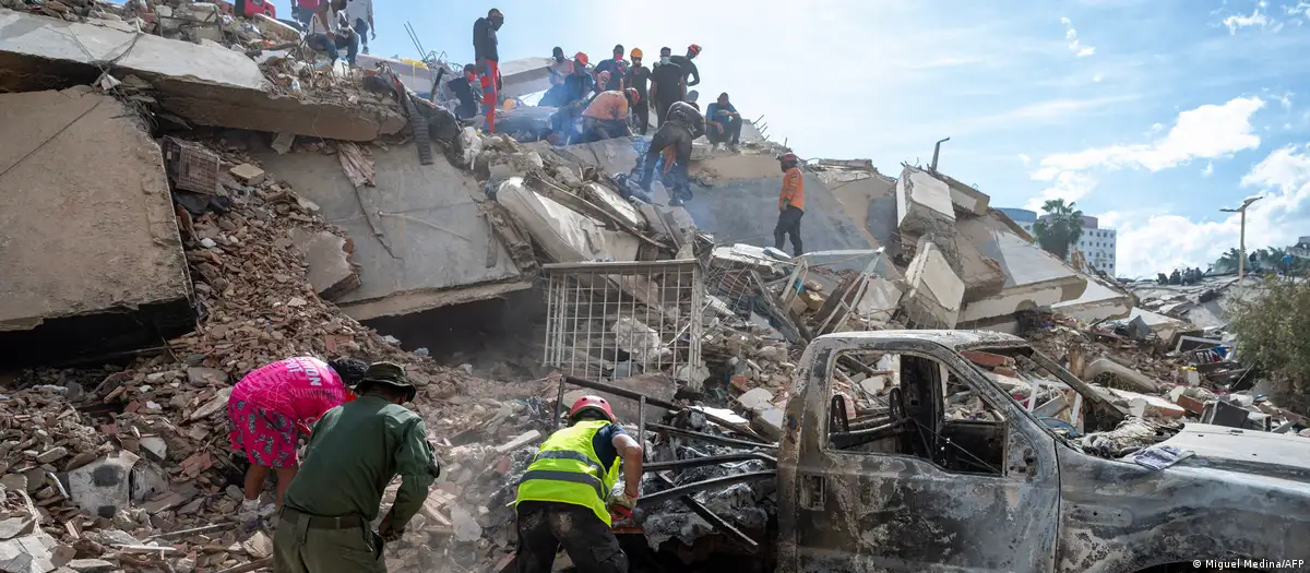 Hope fades for Venezuela earthquake survivors, death toll tops 1,450, thousands still missing
