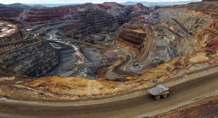 Improving Egypt's global mining ranking is a strategic priority to attract investment, Badawi says