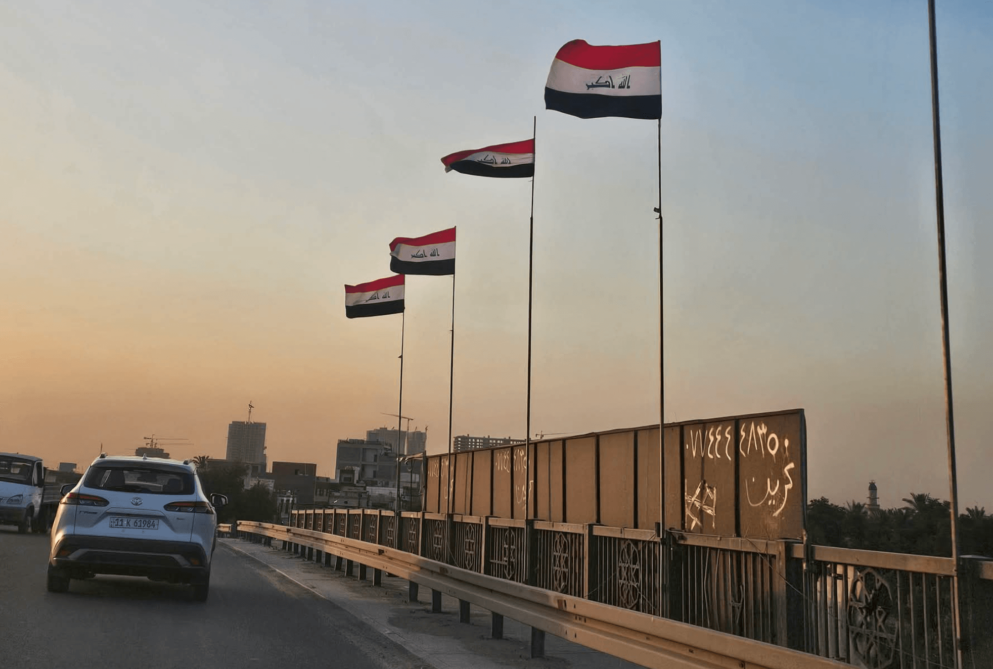 Iraq closes all airspace as crisis deepens