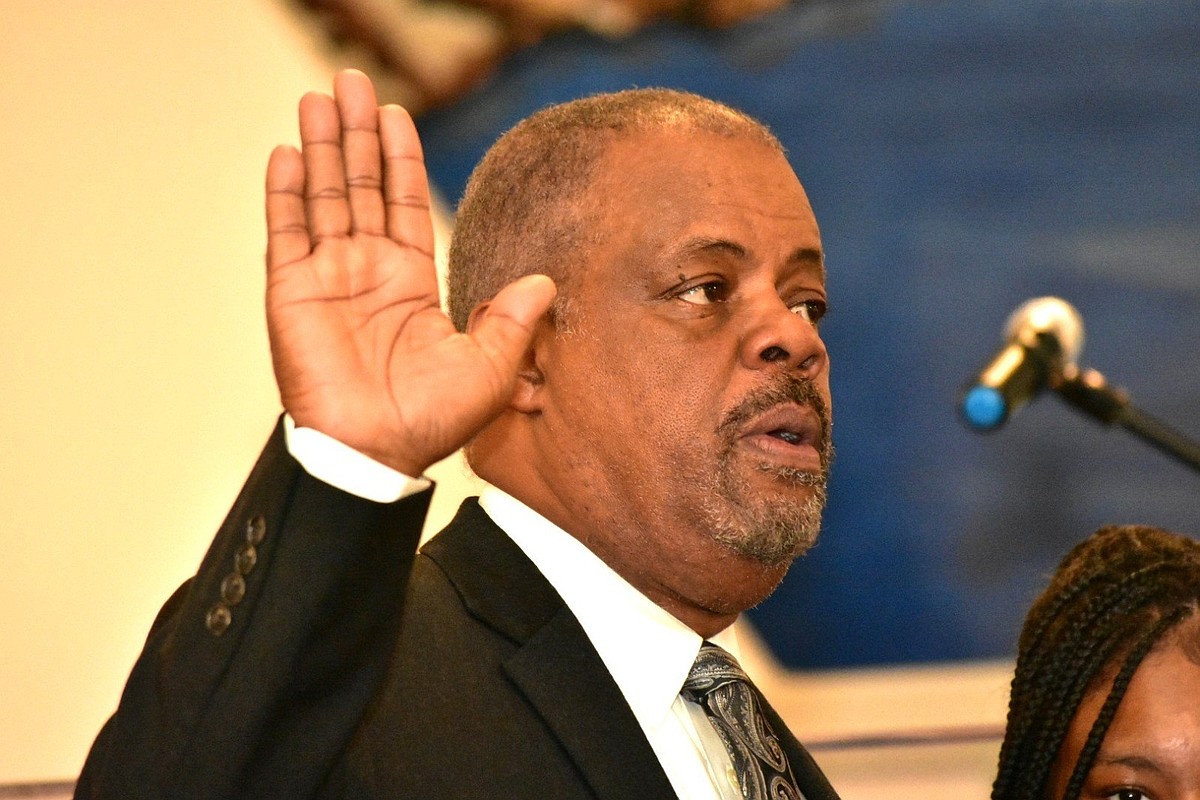 Jefferson County justices pick retired Pine Bluff police chief as interim county judge