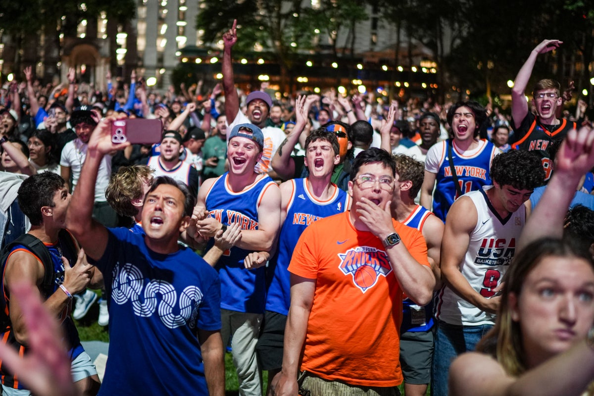 Knicks fever is colliding with World Cup buzz, and New York soccer bars are trying to juggle both