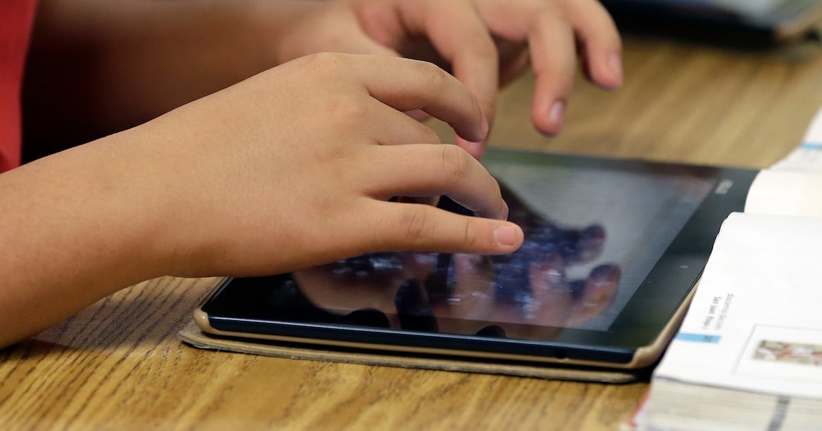 LA school district, the nation’s second-largest, passes strict new screen time rules for students