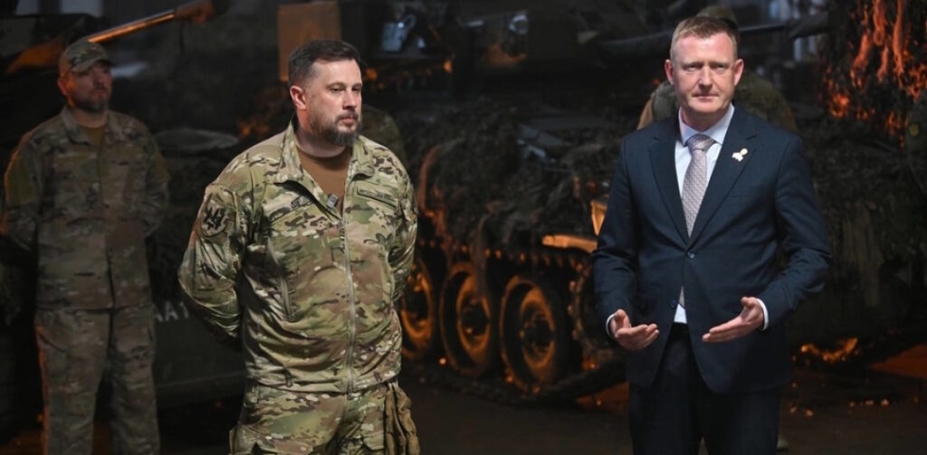 Latvia’s defense minister brings 14 British-made combat vehicles to Ukraine’s frontline “from box”