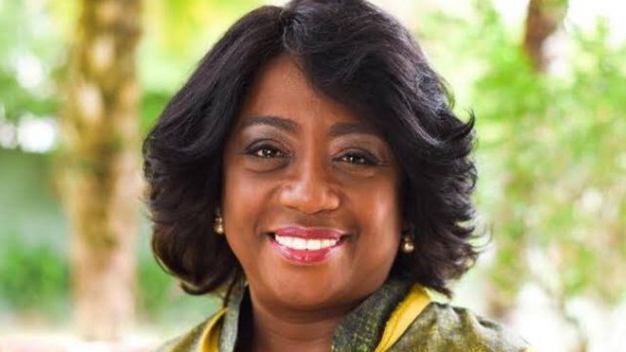 Lucy Molinar is asked to Clarify the ‘Creation of New Universities’ to the Education Commission