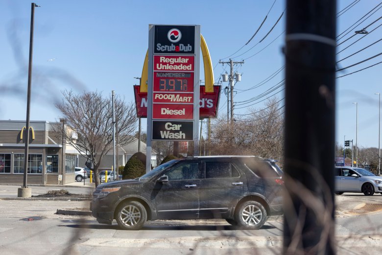 Maine gas prices drop back below $4 with Iran talks ongoing