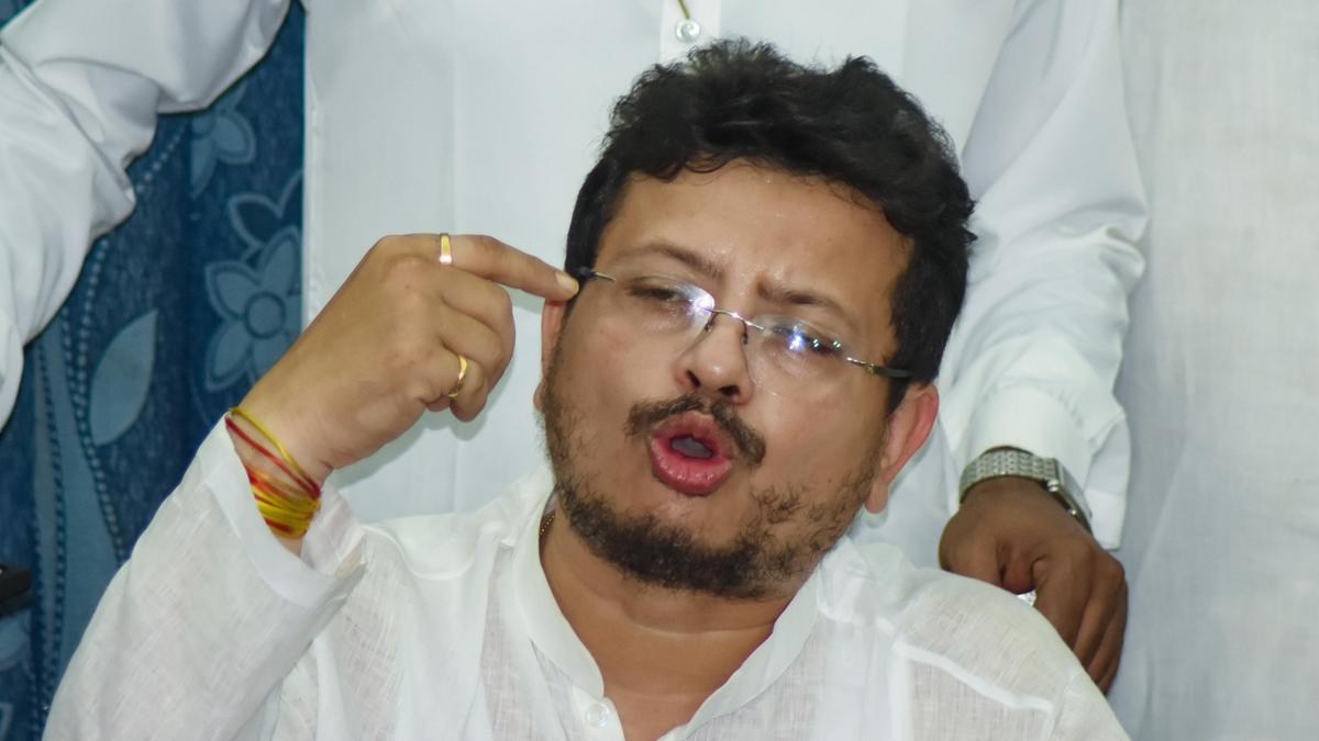 Mamata loyalists file police complaint against ‘misuse’ of party name, symbol by rebels