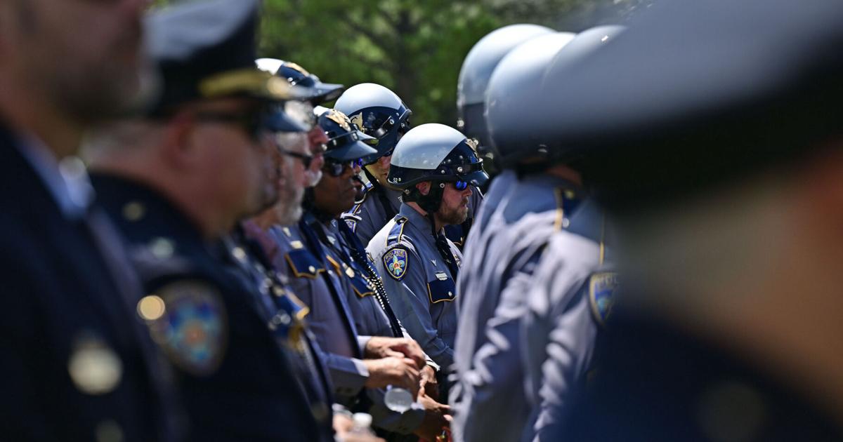 Man accused of ramming BRPD officer found unfit for trial | Courts