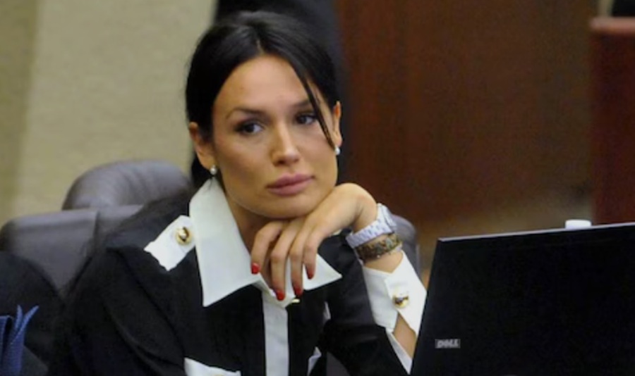 Nicole Minetti pardon is upheld by Milan prosecutor. Minetti seen in court.