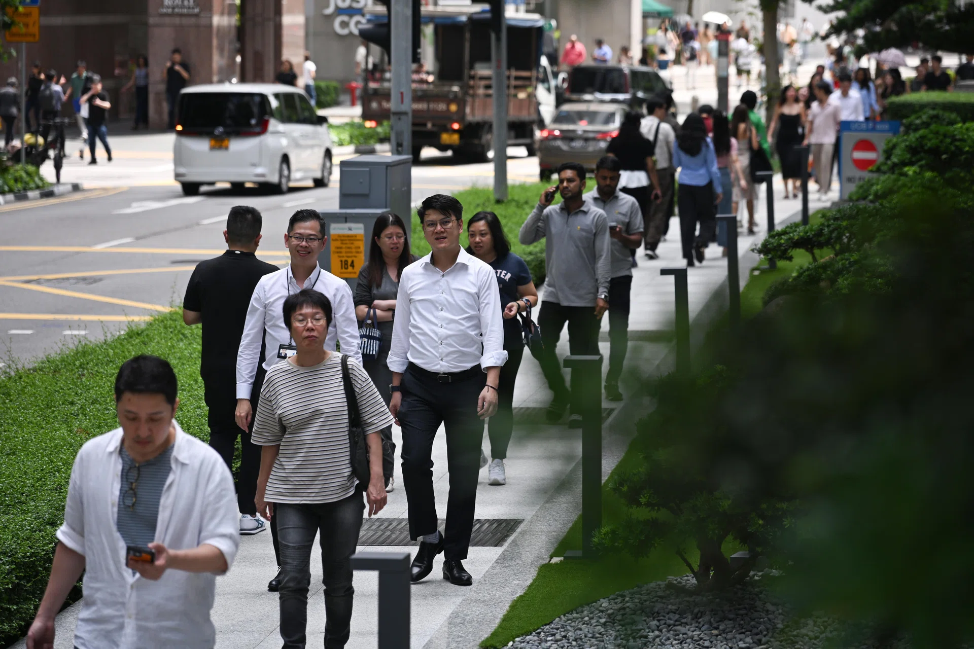 More retrenched white-collar workers in Singapore seeking unions' help