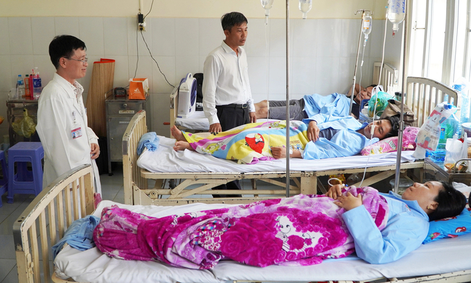 Nearly 300 hospitalized by Salmonella from Vietnamese banh mi shop's third mass poisoning case