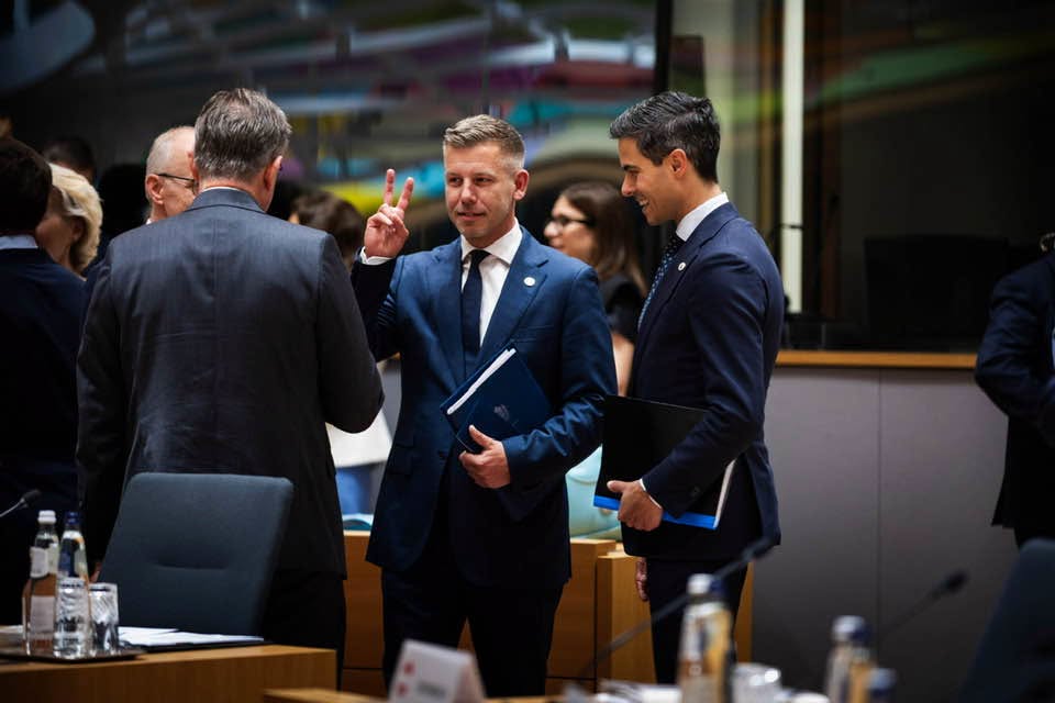 PM urges prosecutor to remove 'Hungarian Cosa Nostra' figures