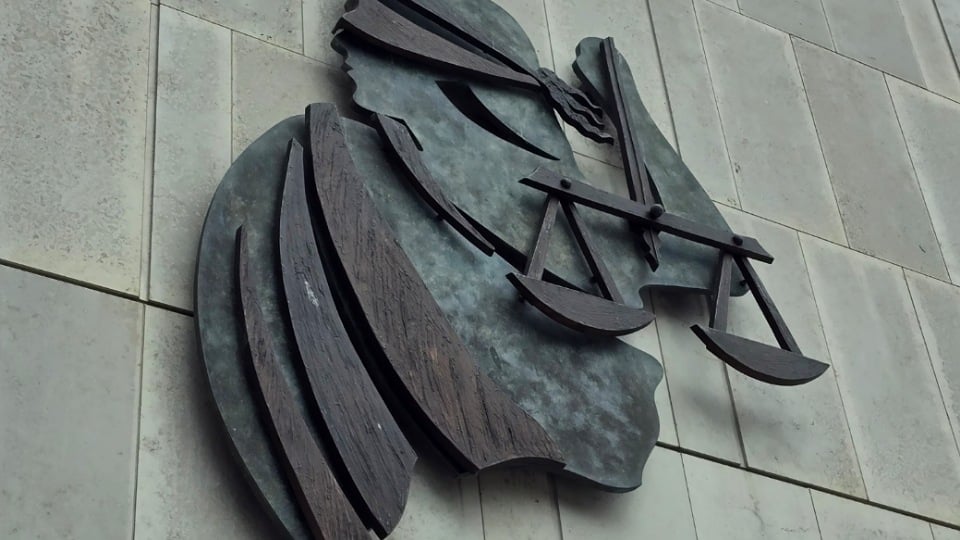 Parnell suspect: "Shit Irish shit f*cking Irish”.