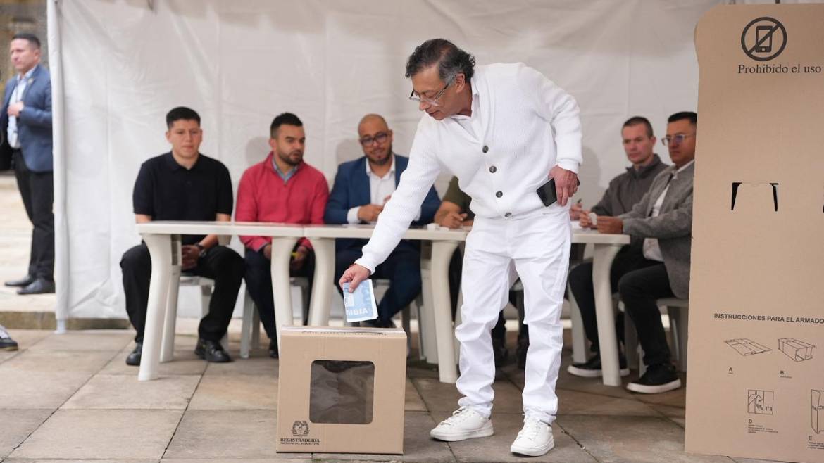 Petro says he has evidence of fraud in Colombia's first round vote