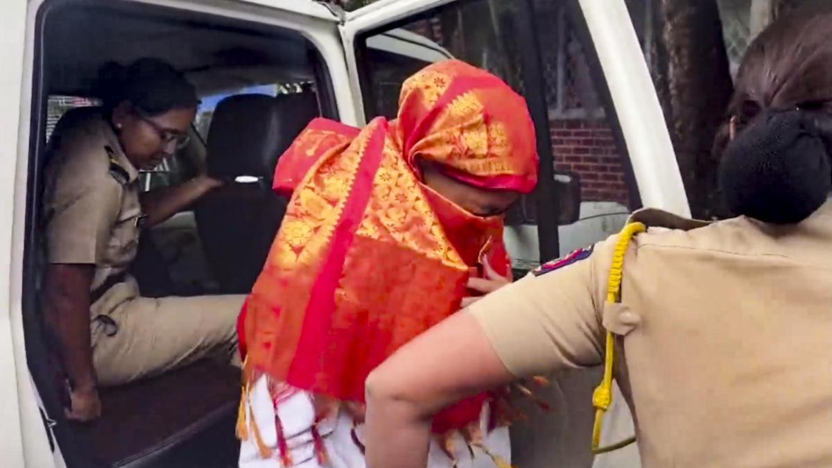 Pune fort murder: Police recreate crime scene with Siya Goyal at Lohagad Fort