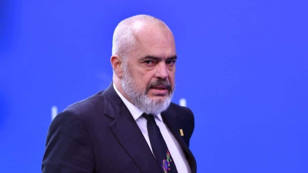 Rama accuses Albanians from Macedonia and Kosovo of supporting the protests against him