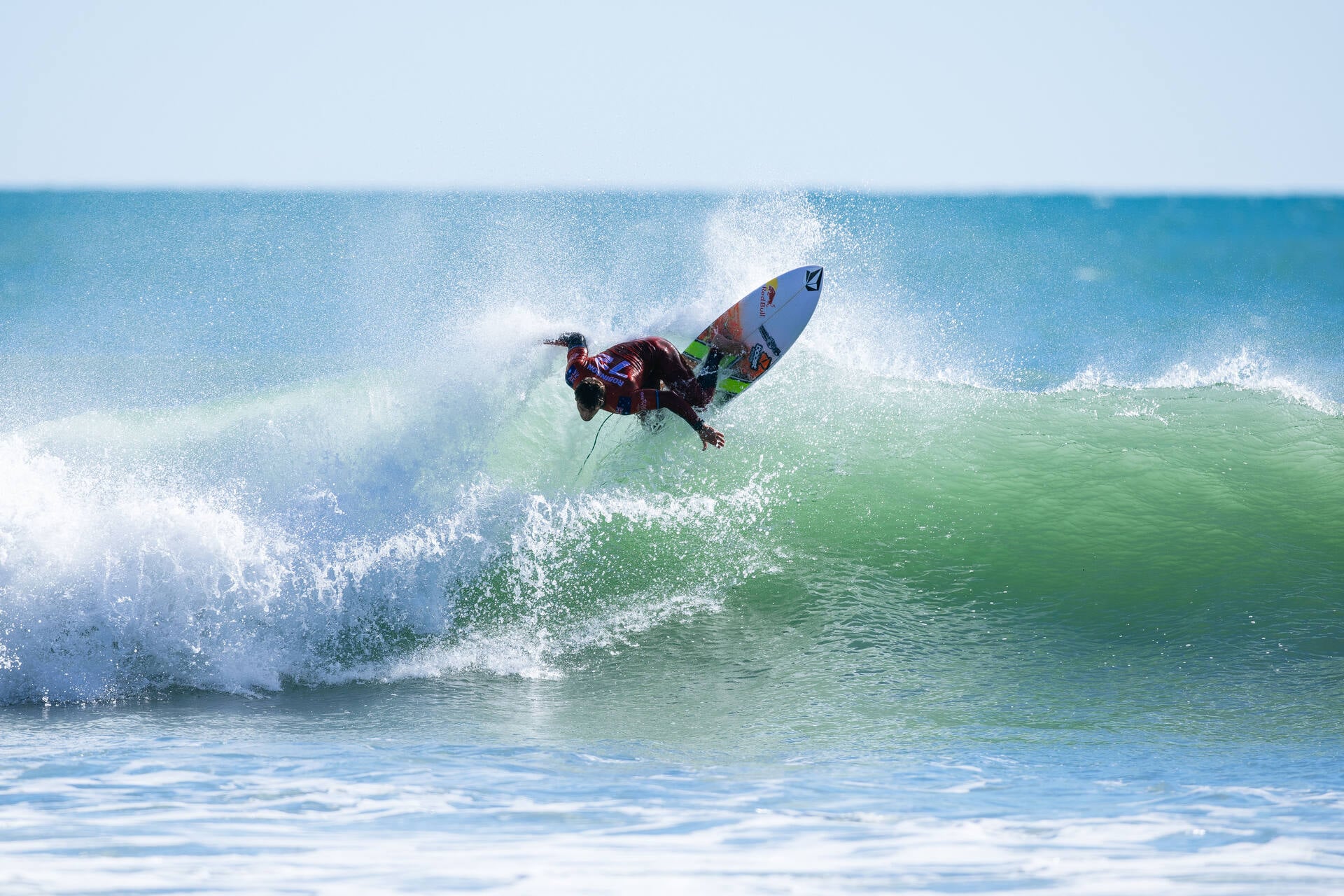 Robinson snaps two boards but survives thrilling heat