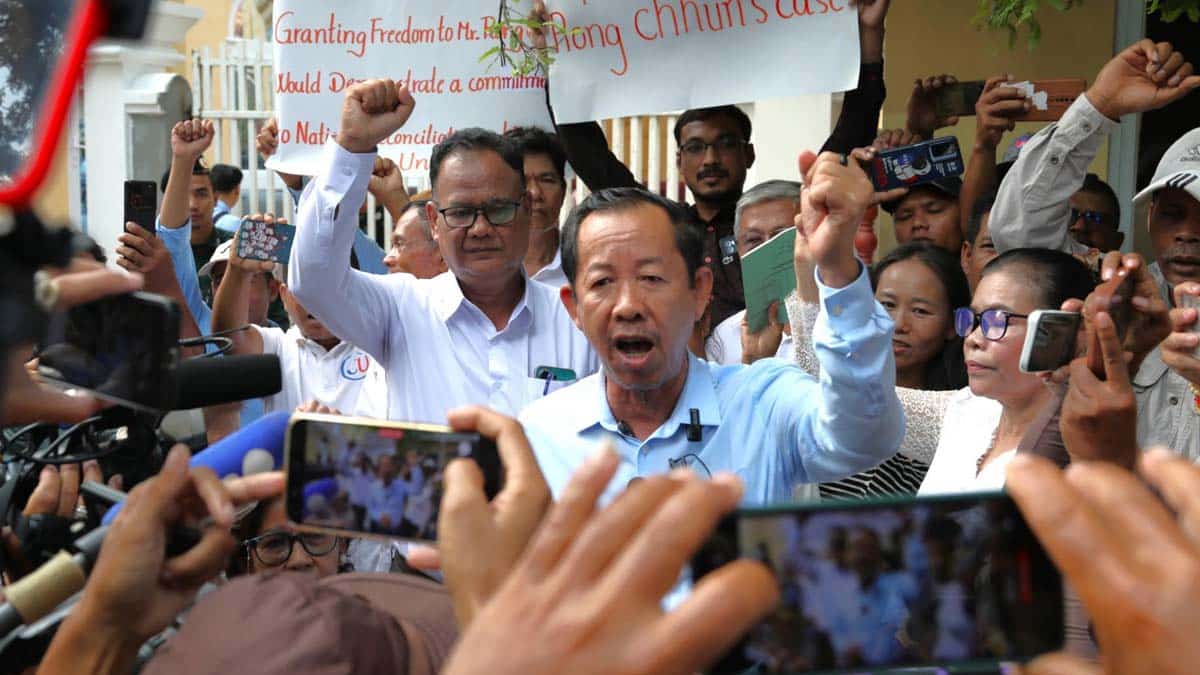 Rong Chhun asks Supreme Court to restore political rights as he awaits appeal ruling