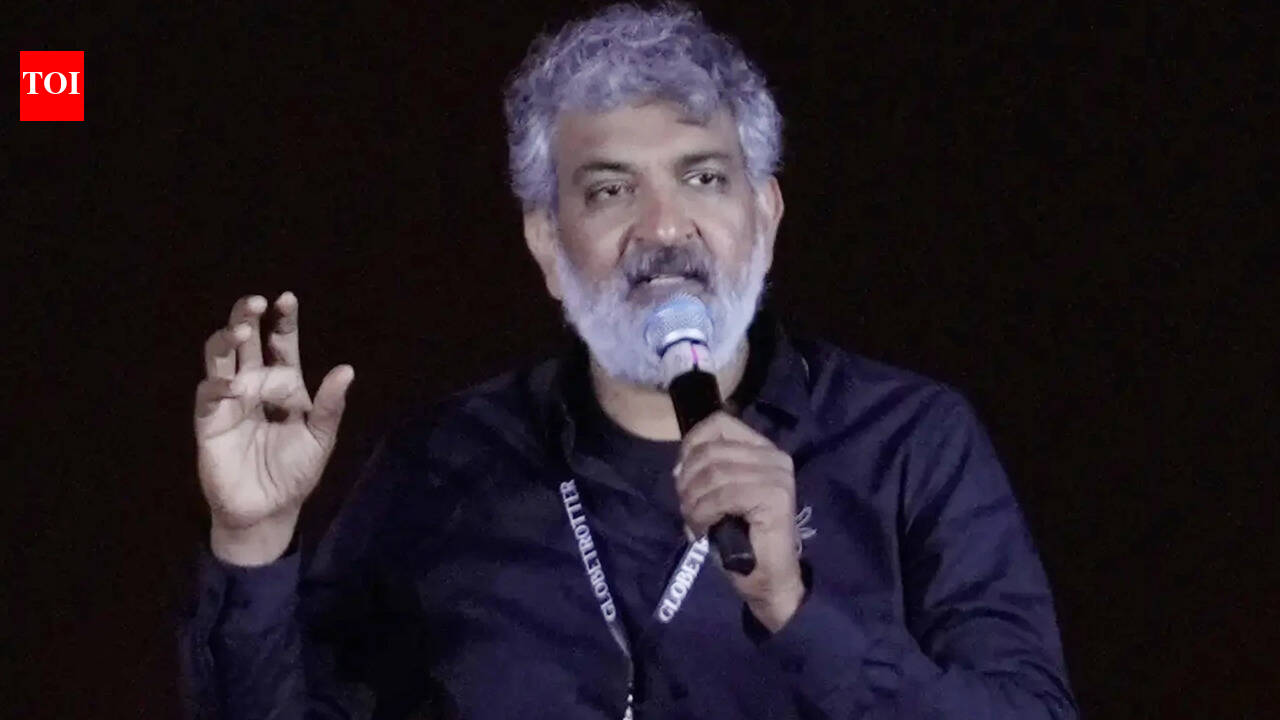 SS Rajamouli receives warm welcome at Paris screening of 'RRR'; director reflects on meeting James Cameron and shares 'Varanasi' update |