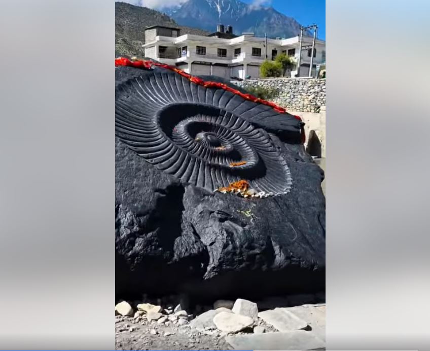 Shaligram Sheela sculpture in Jomsom becomes centre of religious faith