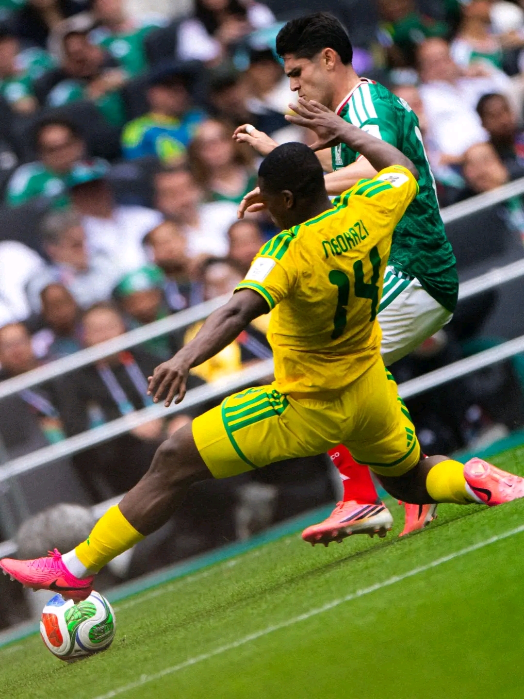 South Africa Suffer loss in dramatic first match