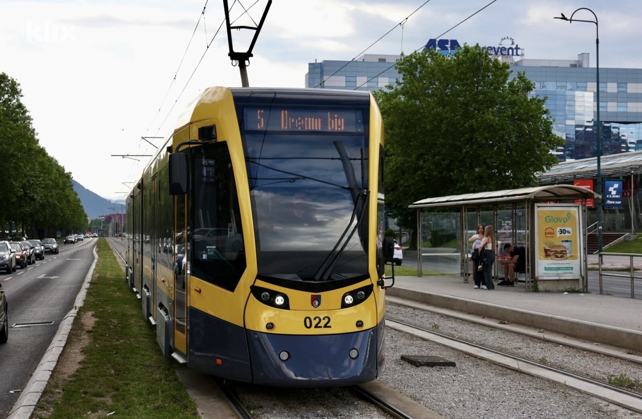 Support for the Dragons on Public Transport Vehicles