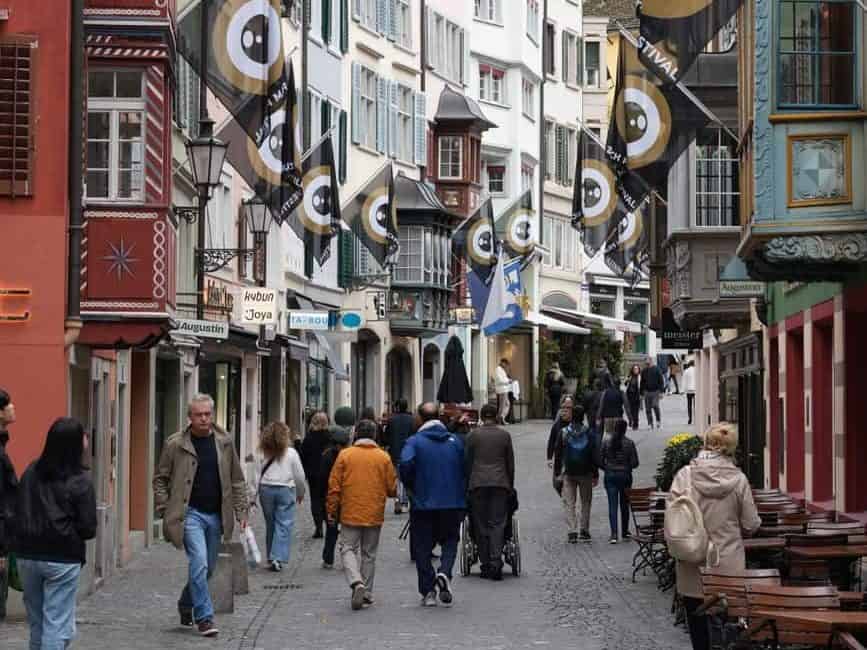 Switzerland to vote on its population