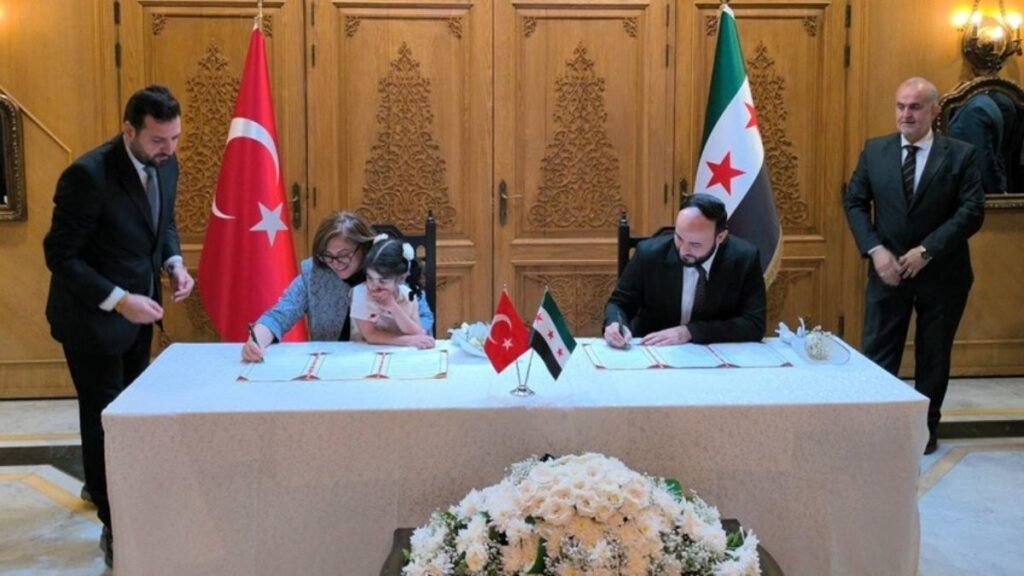 Aleppo governorate signs a twinning agreement with the Turkish city of Gaziantep, May 29, 2025. (Anadolu)