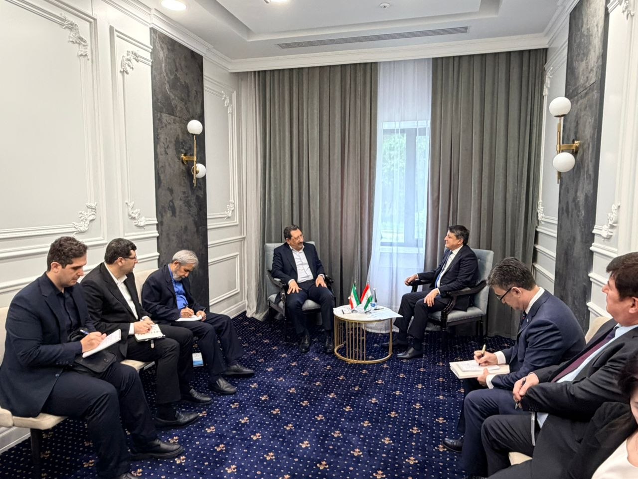 Tajikistan and Iran discuss establishment of textile clusters