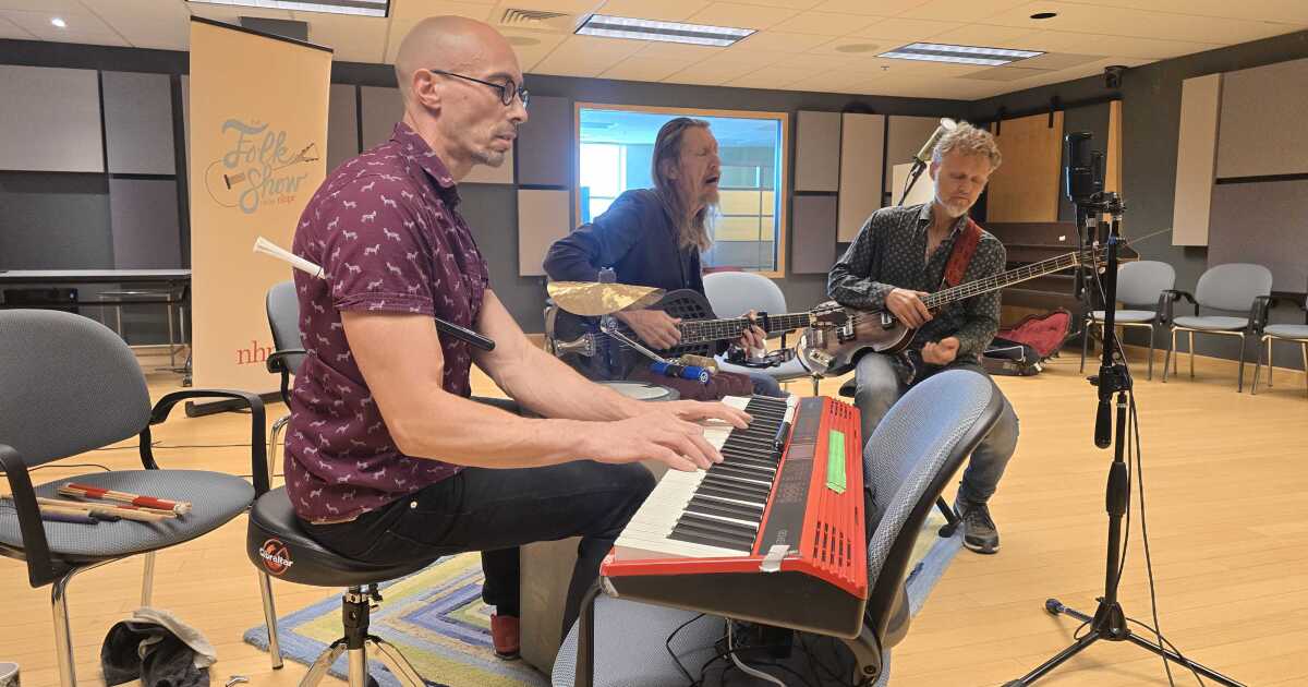 The Wood Brothers bring family harmonies & new music to The Folk Show