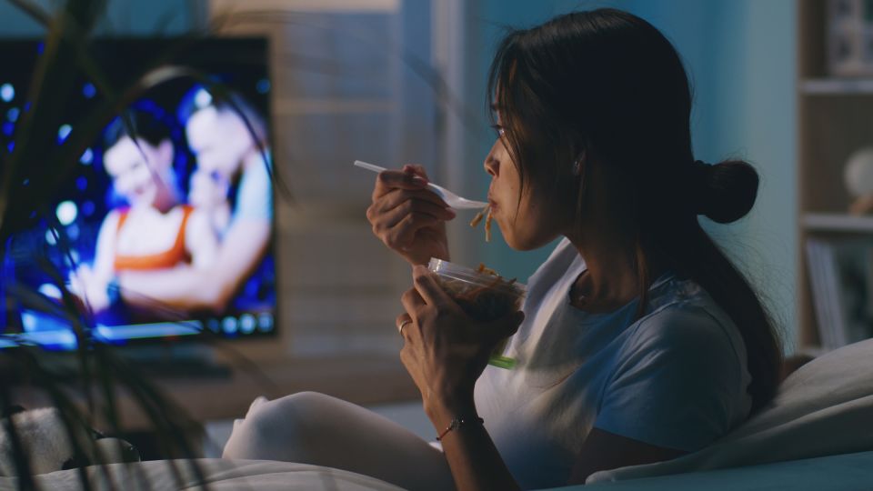 The late-night eating habit that may throw your gut health into chaos