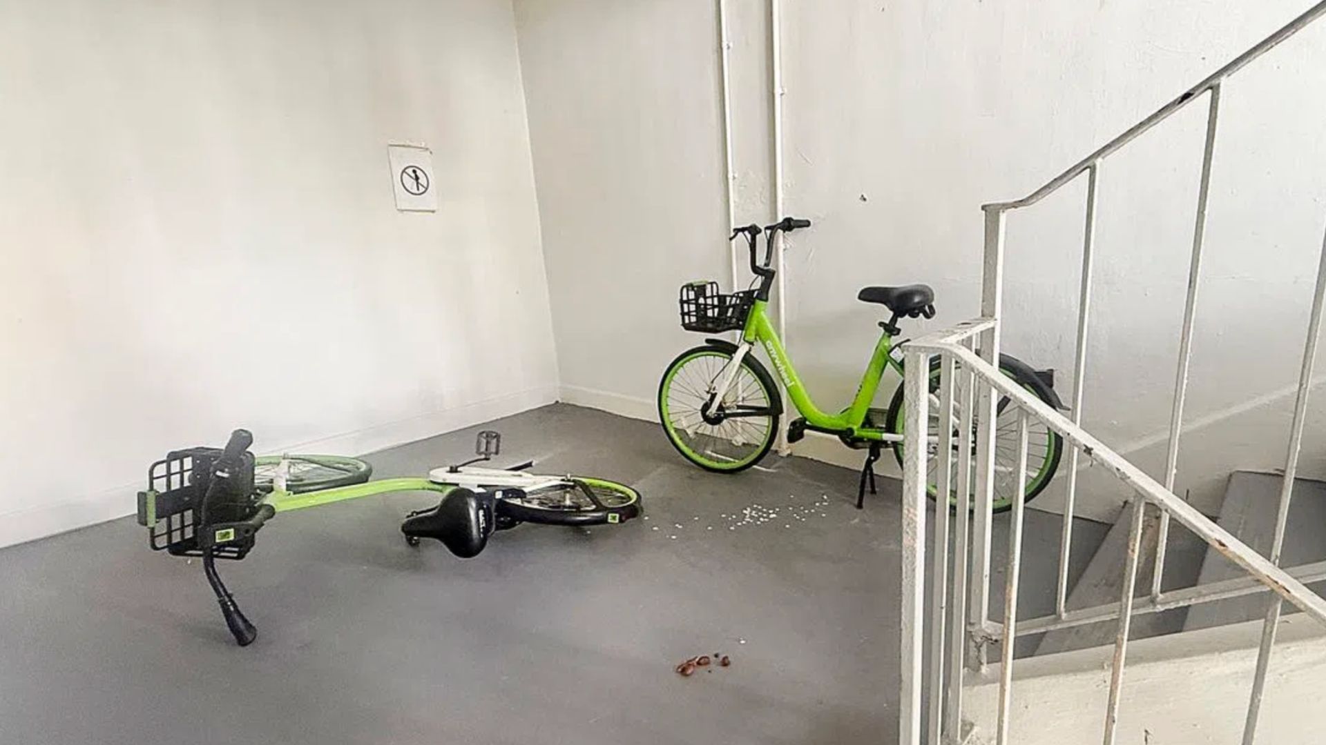 'They should be parked downstairs': Residents frustrated by bicycles left in HDB stairwell