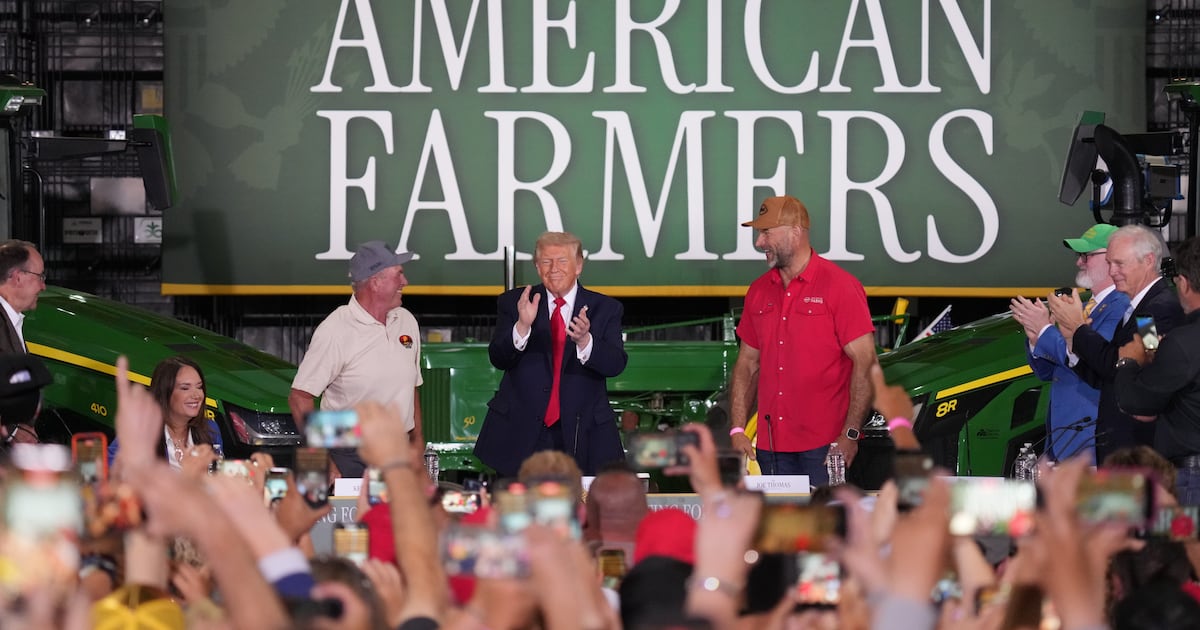 Trump allows dairy farms a path for migrant labor, upsetting anti-immigration camp