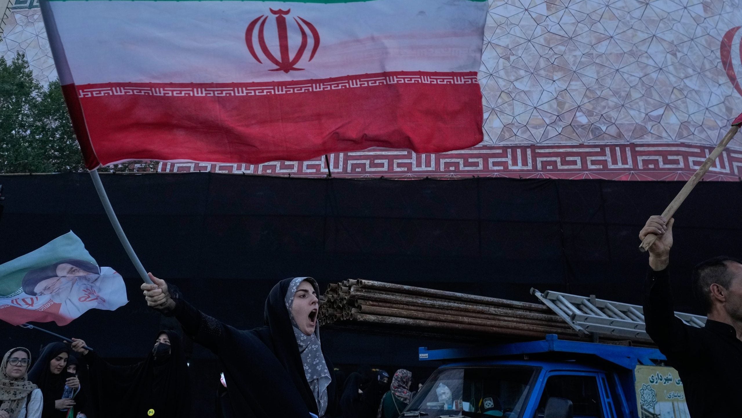 US and Iran reach agreement to end war, reopen Strait of Hormuz - Indianapolis News | Indiana Weather | Indiana Traffic