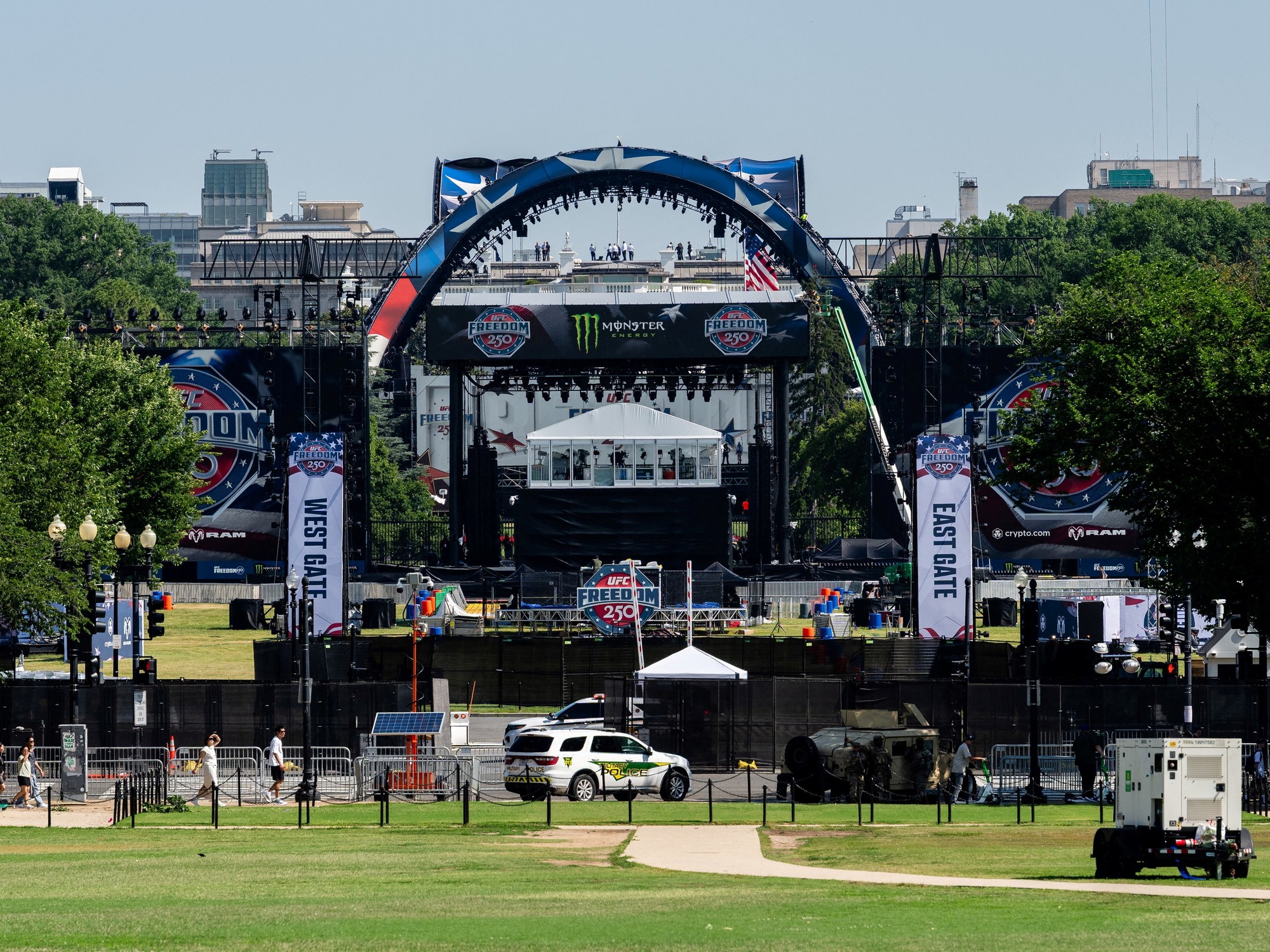 Un juez dio luz verde para que Trump pueda organizar un evento de la UFC en el Jardín Sur de la Casa Blanca