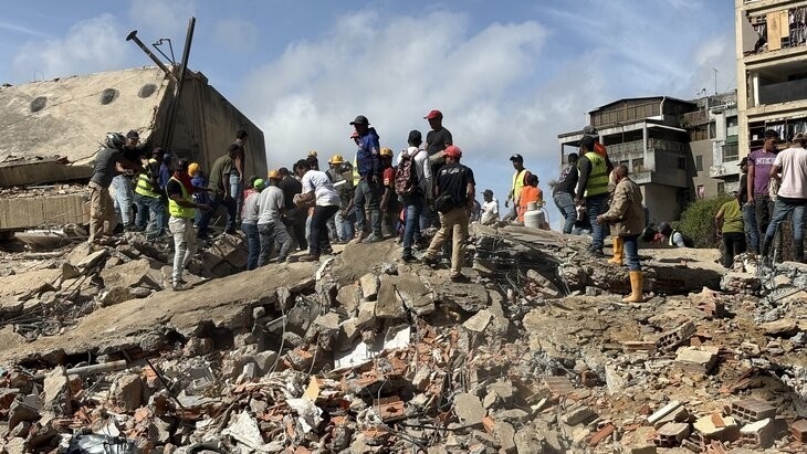 Venezuela earthquake death toll reaches 235 as state of emergency continues
