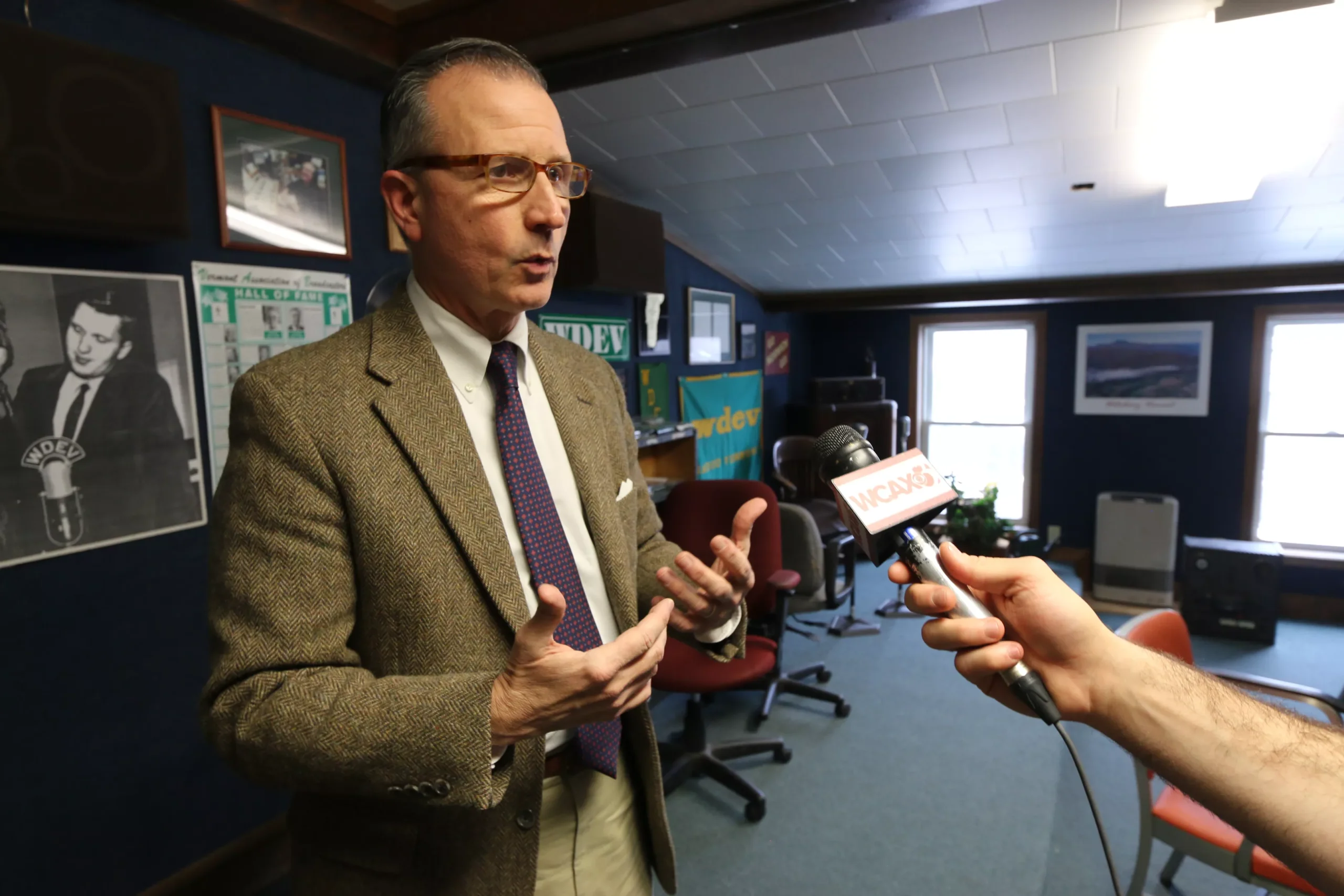 Vermont Radio Stations Seek to Fill the Void Left by CBS News