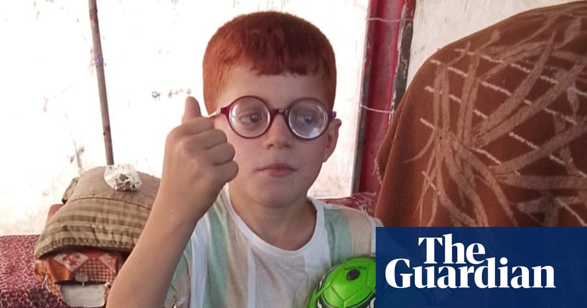 Video of visually impaired Palestinian boy crying over broken glasses draws global attention | Gaza